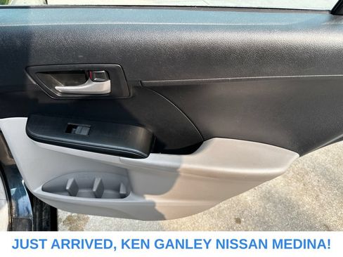 Used 2014 Toyota Camry LE FWD image 19