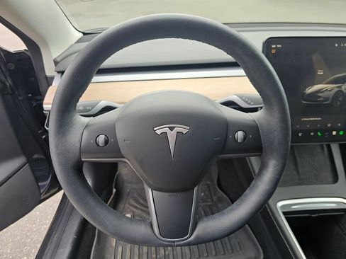 Used 2022 Tesla Model 3 Long Range AWD/4WD image 27