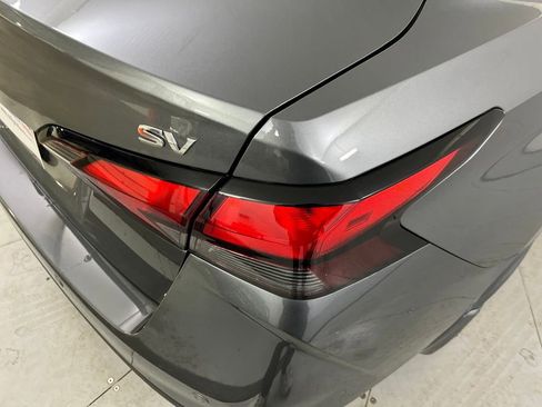 Used 2024 Nissan Versa SV w/ Trunk Package image 45