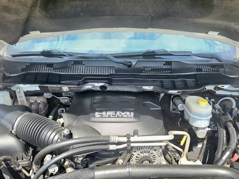 Used 2018 RAM 2500 Tradesman w/ Chrome Appearance Group AWD/4WD image 19