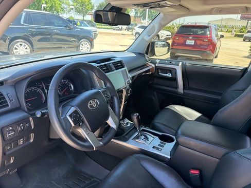 Used 2020 Toyota 4Runner Limited image 4