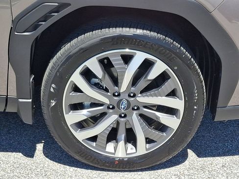 Certified 2025 Subaru Forester Touring AWD/4WD image 9
