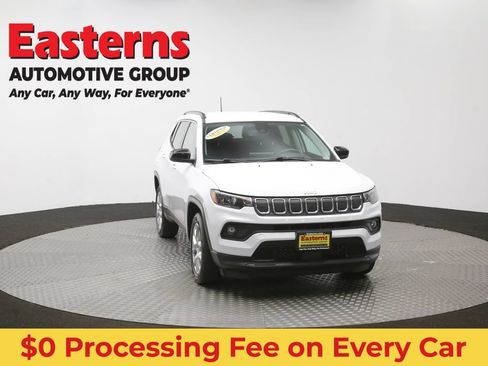 Used 2022 Jeep Compass Latitude AWD/4WD image 49