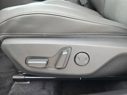 Certified 2023 Kia Niro EX Touring FWD image 16