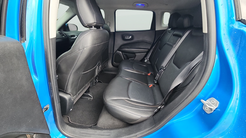 Used 2018 Jeep Compass Limited AWD/4WD image 16