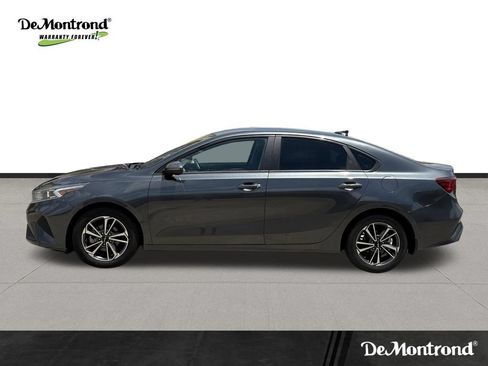 Used 2024 Kia Forte LXS w/ LXS Technology Package FWD image 8