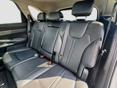 Certified 2024 Kia Sorento S w/ Panoramic Sunroof Package AWD/4WD image 25