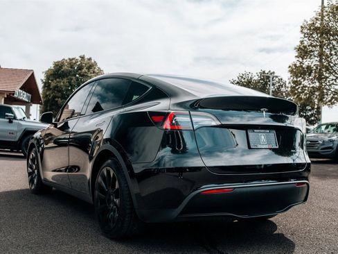 Used 2021 Tesla Model Y Long Range AWD/4WD image 5