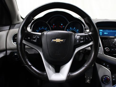 Used 2014 Chevrolet Cruze LT FWD image 9