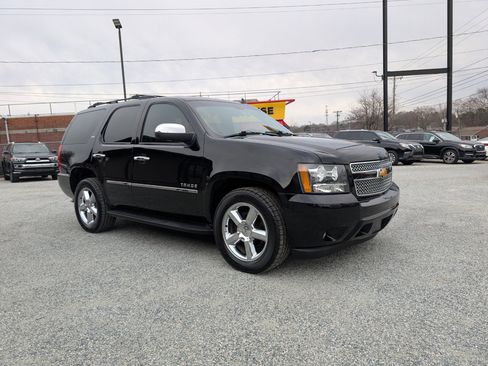 Used 2012 Chevrolet Tahoe LTZ image 3