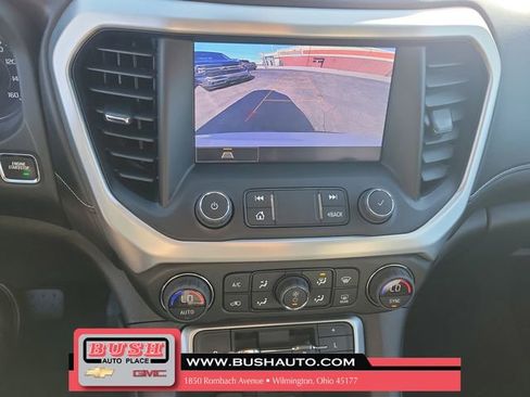 Used 2023 GMC Acadia SLT image 31