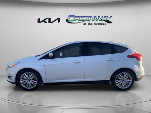 Used 2017 Ford Focus Titanium w/ Titanium Technology Package image 2