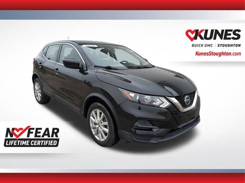 Used 2021 Nissan Rogue Sport S image 1