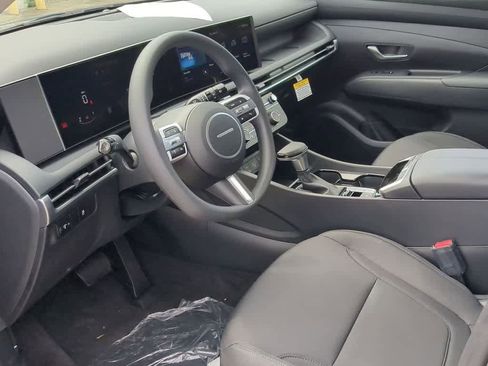 New 2026 Hyundai Tucson SE image 15