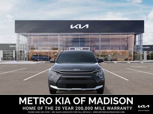 New 2026 Kia Niro LX image 2