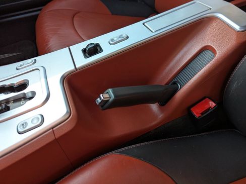 Used 2005 Chrysler Crossfire Limited RWD image 25
