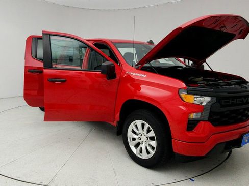 Certified 2024 Chevrolet Silverado 1500 Custom AWD/4WD image 10