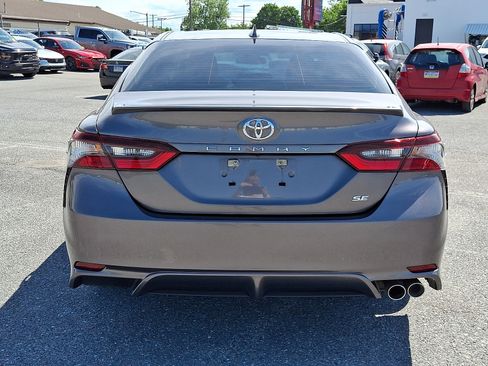 Used 2024 Toyota Camry SE FWD image 5