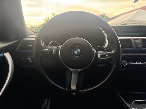 Used 2018 BMW 340i xDrive Sedan AWD/4WD image 19