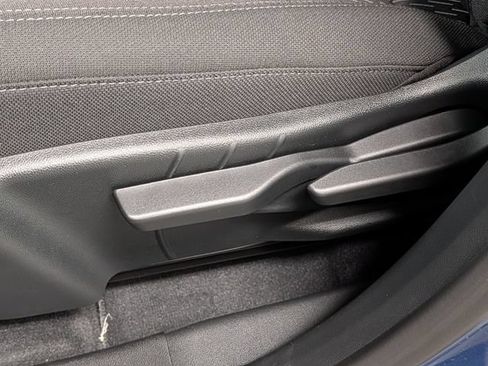 New 2027 Chevrolet Equinox LT FWD image 10