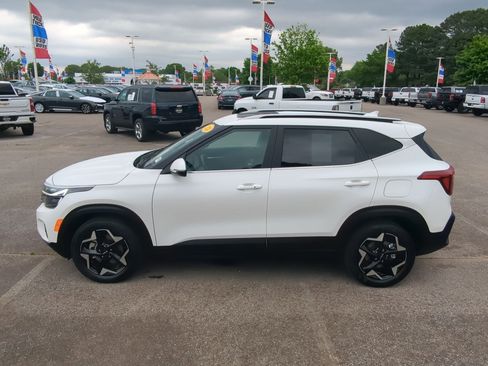 Certified 2024 Kia Seltos EX AWD/4WD image 5