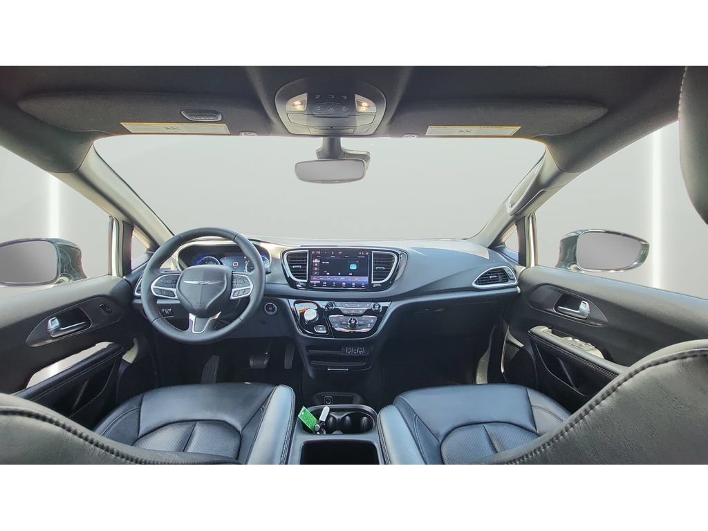 Used 2025 Chrysler Pacifica Select FWD image 10