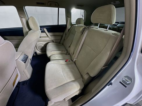 Used 2013 Toyota Highlander Plus image 27