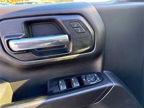 Used 2019 Chevrolet Silverado 1500 Custom Trail Boss w/ Custom Convenience Package image 19