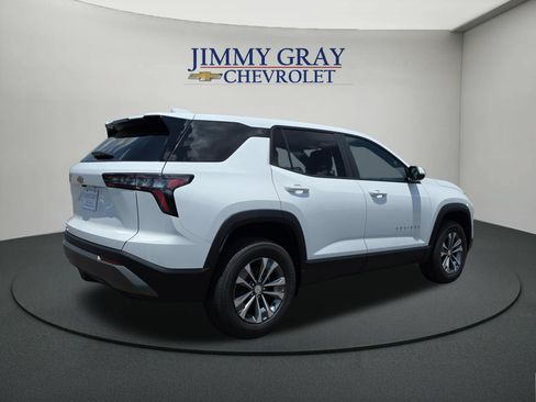 New 2027 Chevrolet Equinox LT w/ Convenience Package II FWD image 5