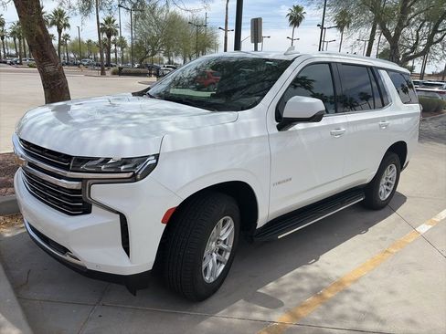 Used 2021 Chevrolet Tahoe LT w/ Luxury Package RWD image 1