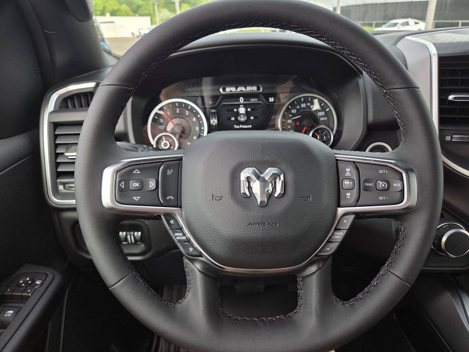 New 2026 RAM 1500 Big Horn AWD/4WD image 26