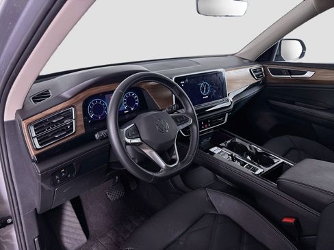 Used 2026 Volkswagen Atlas SE FWD image 23