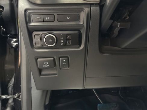 Used 2023 Ford F150 Lariat w/ Trailer Tow Package image 30