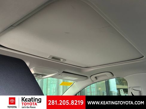 Used 2022 Toyota RAV4 XLE w/ Convenience Package AWD/4WD image 11