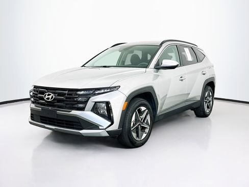 Used 2025 Hyundai Tucson SEL AWD/4WD image 3