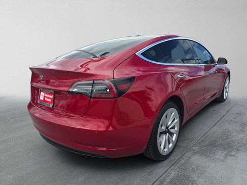 Used 2018 Tesla Model 3 Long Range RWD image 3