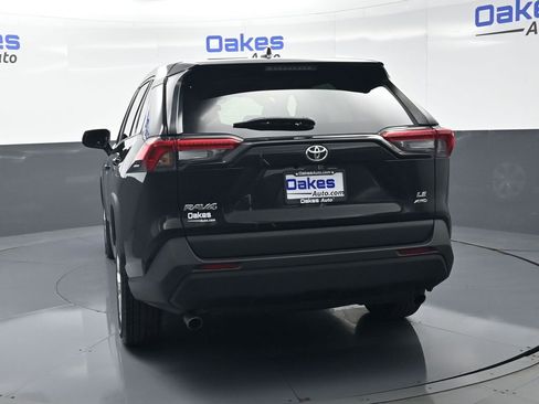Used 2024 Toyota RAV4 LE AWD/4WD image 7