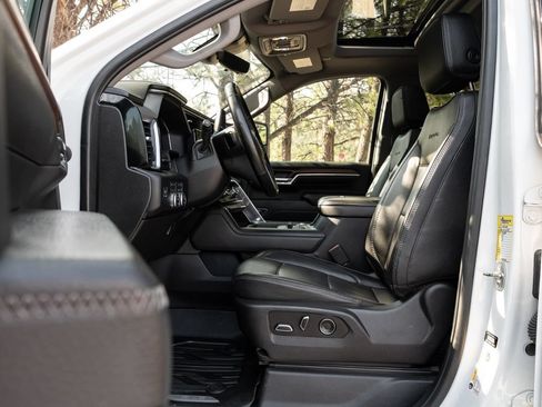 Used 2024 GMC Sierra 2500 Denali w/ Denali Reserve Package AWD/4WD image 17