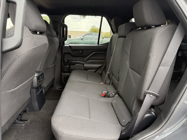 Used 2025 Toyota 4Runner SR5 AWD/4WD image 25