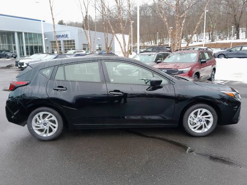 Certified 2025 Subaru Impreza 2.0i image 8