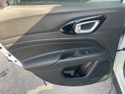 New 2026 Jeep Compass Limited image 15