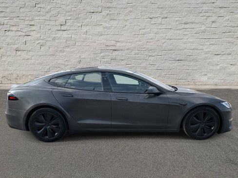 Used 2024 Tesla Model S image 4