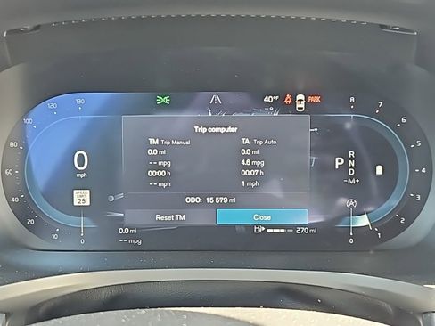 Used 2025 Volvo V60 B5 Cross Country Plus image 17