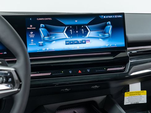 New 2026 BMW 530i xDrive w/ Premium Package image 19