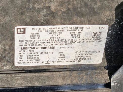 Used 2024 Buick Envision Preferred AWD/4WD image 25