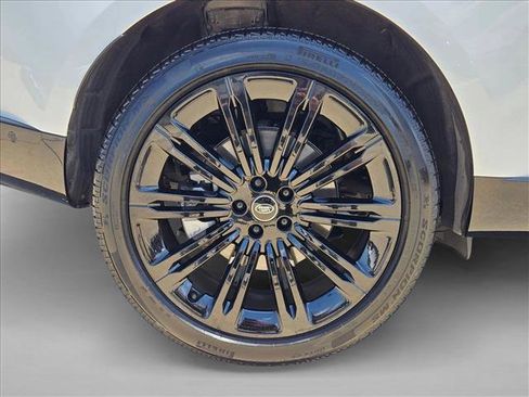 Used 2025 Land Rover Range Rover SE AWD/4WD image 25