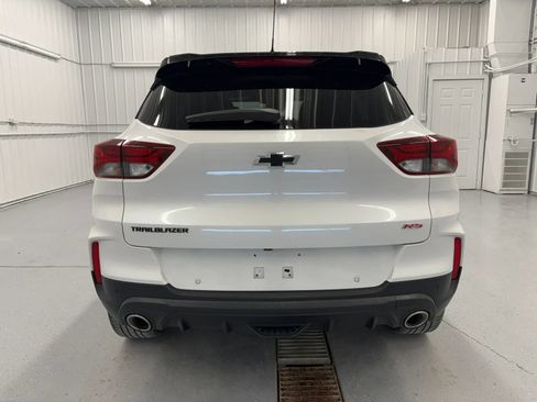 Used 2021 Chevrolet TrailBlazer RS w/ Technology Package FWD image 13