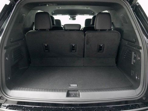 New 2026 Chevrolet Traverse High Country FWD image 10