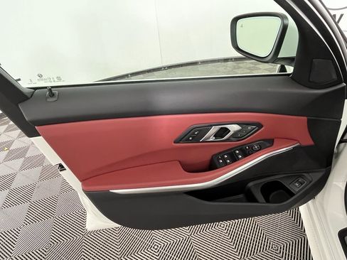 Certified 2025 BMW 330i xDrive Sedan w/ Premium Package image 28