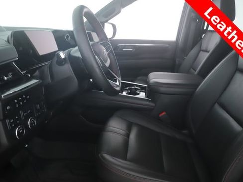 Used 2025 Chevrolet Tahoe RST w/ Comfort Package image 16